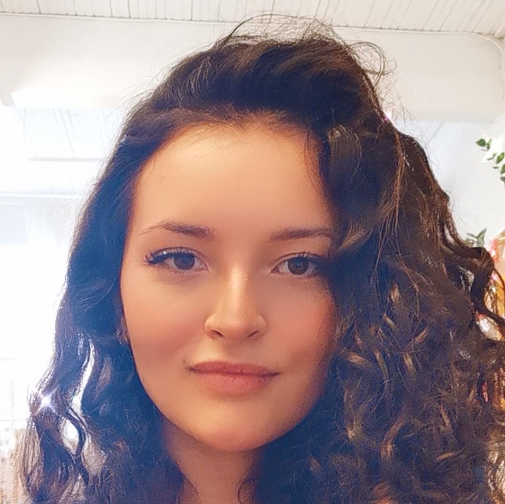 Meet your Posher, Aurelie